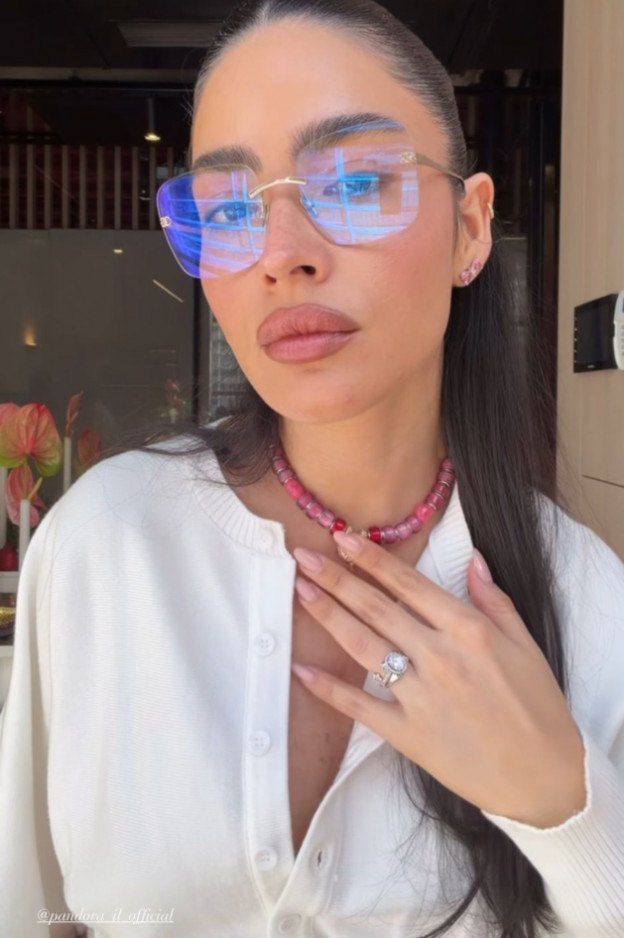 מלאה בבלינג (צילום: SAPIR AVISROR אינסטגרם)