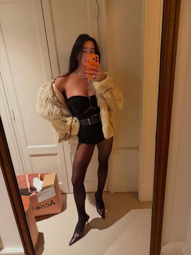 הקור לא מפריע לה (צילום: Adel abed bespalov אינסטגרם)