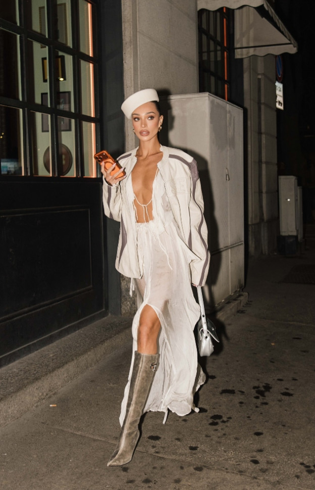 המדרכה היא המסלול שלה (צילום: דניאל סיני שברדרון)