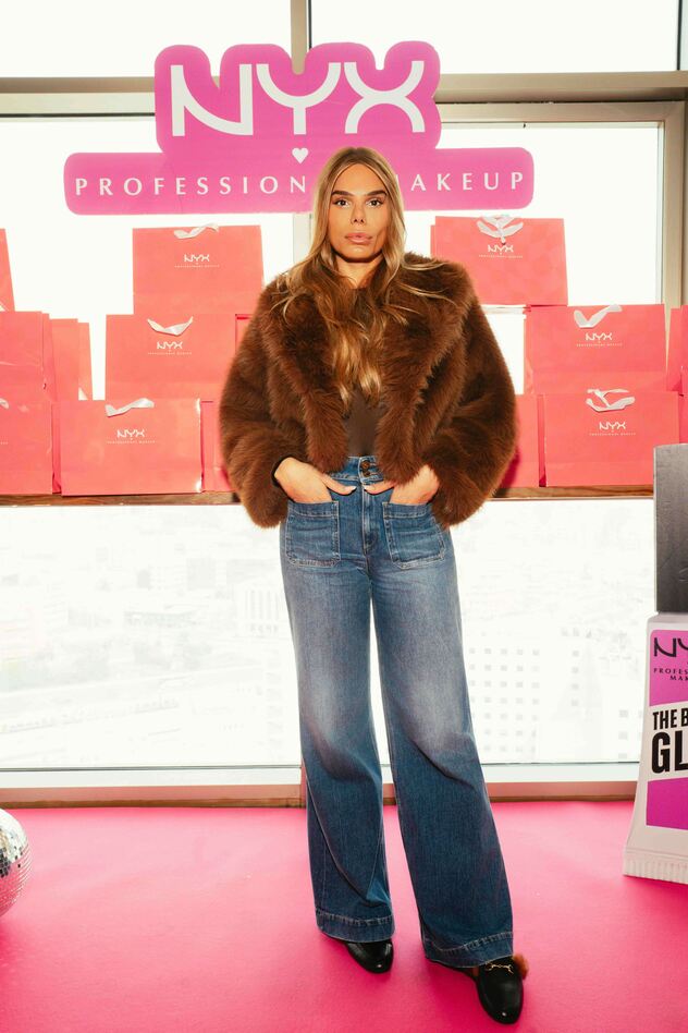 בל אגם באירוע מאסטר קלאס של NYX Professional Makeup עם נבחרת המשפיענים של המותג (צילום: אייל אפרתי) 