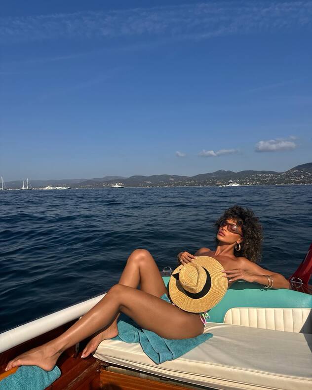 מפליגה בדמיון (צילום: אינסטגרם, edenfines)