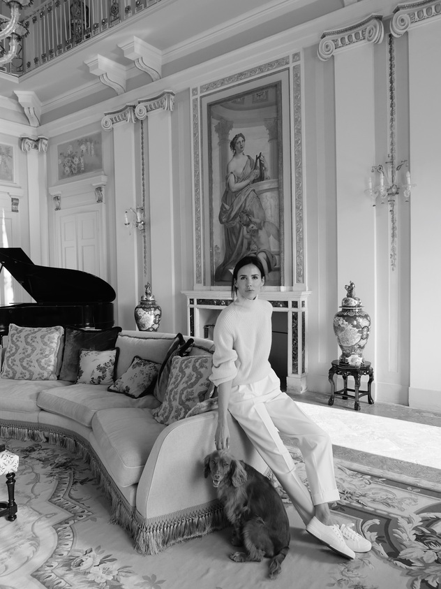 הן כמו קנבס חלק (צילום: אינסטגרם, superga_official)