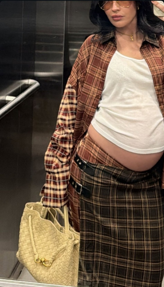 החצאית לקיץ תיהיה שוס (צילום: SAPIR AVISROR אינסטגרם)