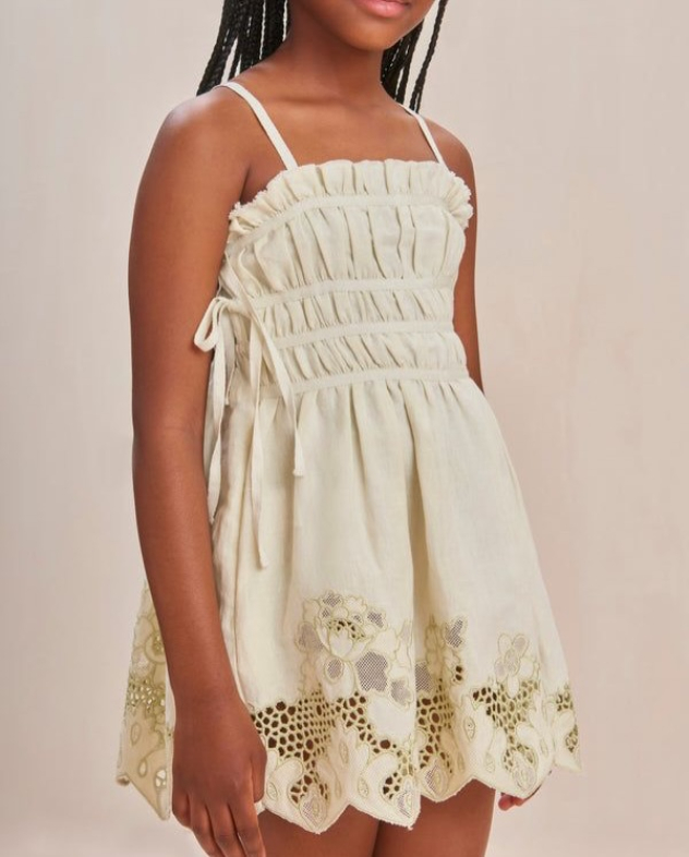 השמלה של קאלט גאיה (צילום: יח"צ חו"ל)