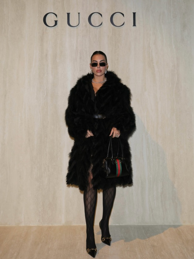 ג'ורג'ינה רודריגז מגיעה לתצוגה של גוצ'י בשבוע האופנה מילאנו (צילום: Georgina Rodríguez אינסטגרם)