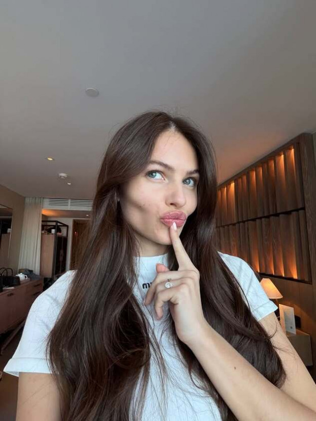 וכן, היא עדיין הכי יפה בעולם (צילום: thylaneblondeau אינסטגרם)