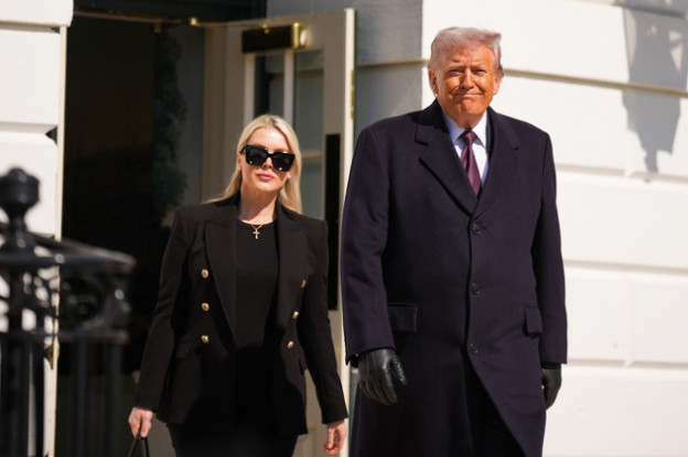 עם הבוס דונאלד טראמפ (צילום: Andrew Harnik לגטי אימג'ס)