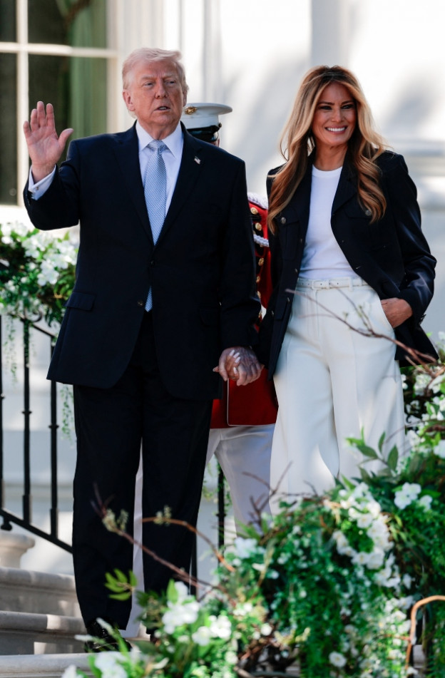 דונלד ומלניה טראמפ חוגגים את הפסחא (צילום:  Kent Nishimura גטי אימג'ס)