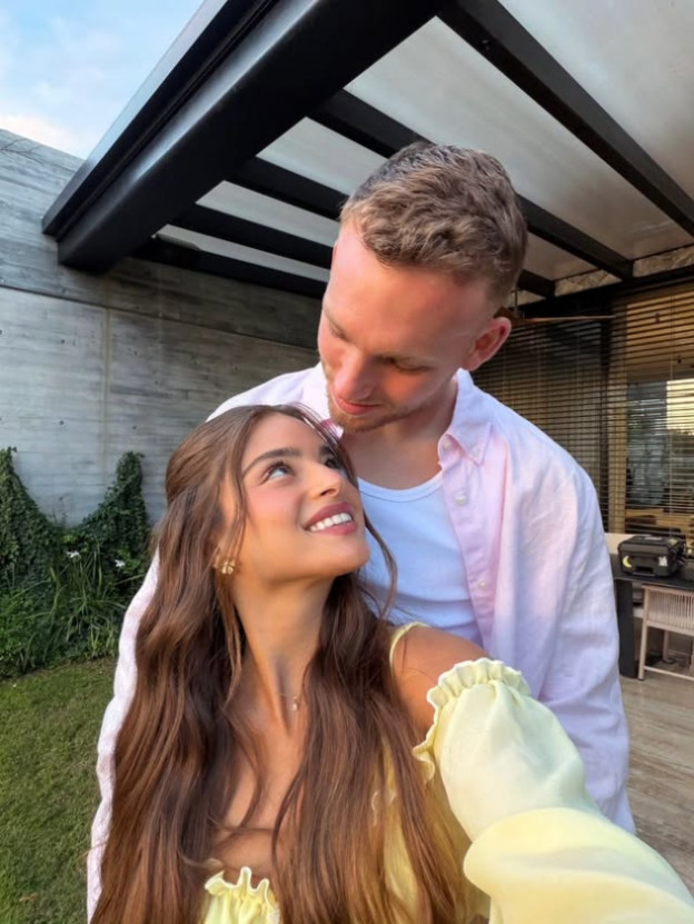 תודו שהיא הכי הנסיכה בל מהיפה והחיה (צילום: Madame Noa Kirel Peretz אינסטגרם)