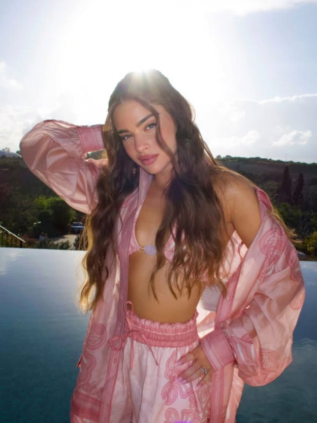 עושה לנו חשק לחופשה (צילום: Madame Noa Kirel Peretz אינסטגרם)