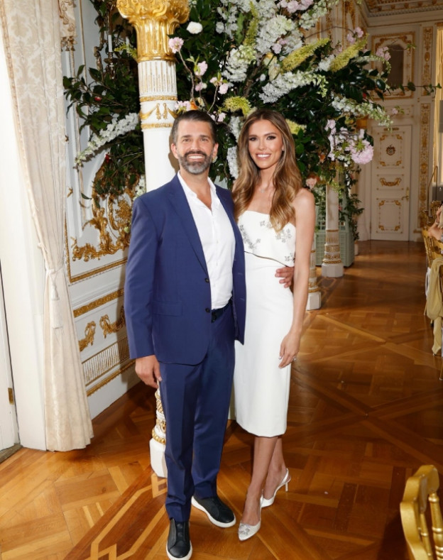 בטינה אנדרסון ודונלד טראמפ ג'וניור