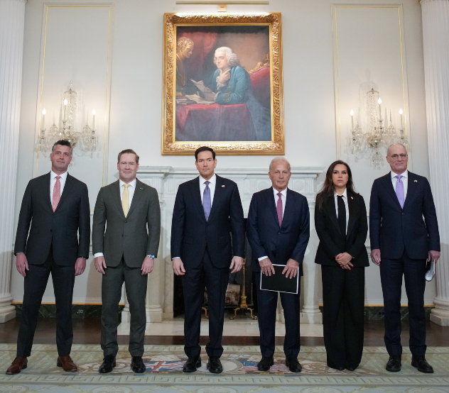 בחירה אופנתית עם מסר (צילום: Andrew Harnik/Getty Images)