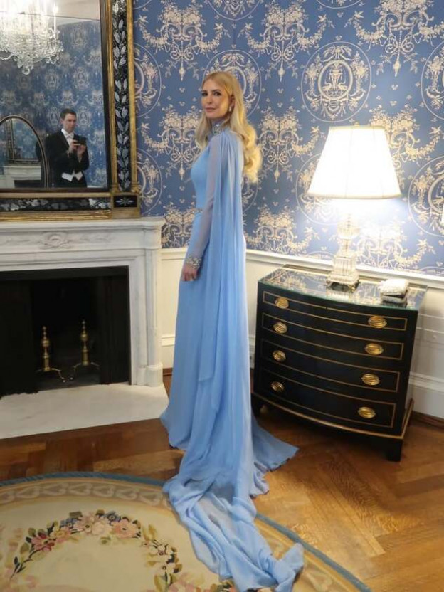 החדר הכחול. מתאים בול לשמלה  (צילום: אינסטגרם Ivanka Trump)