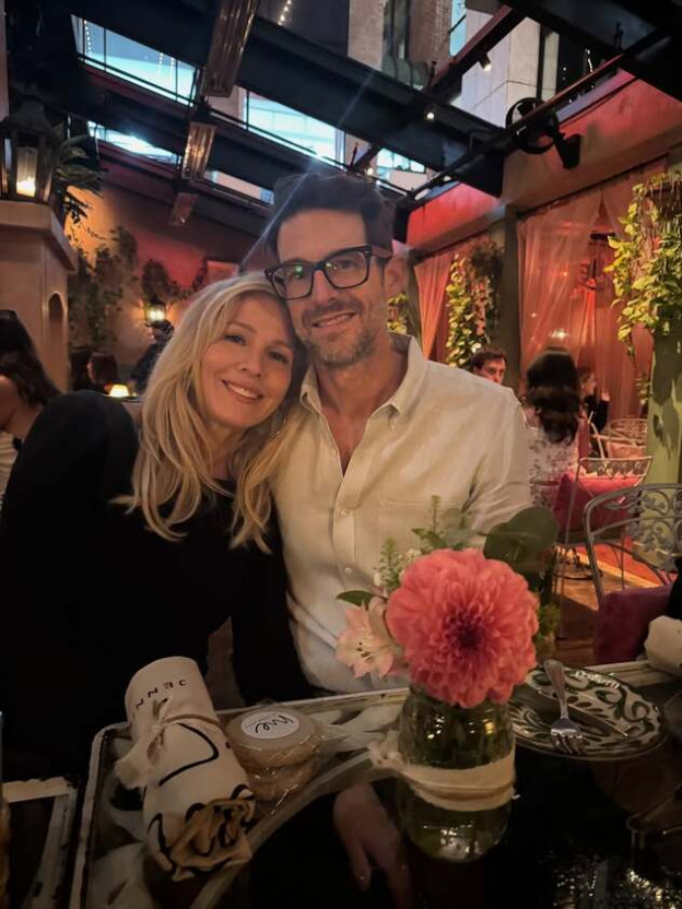 עם הבעל שהוא לא דילן ולא ברנדון (צילום: jenniegarth אינסטגרם)