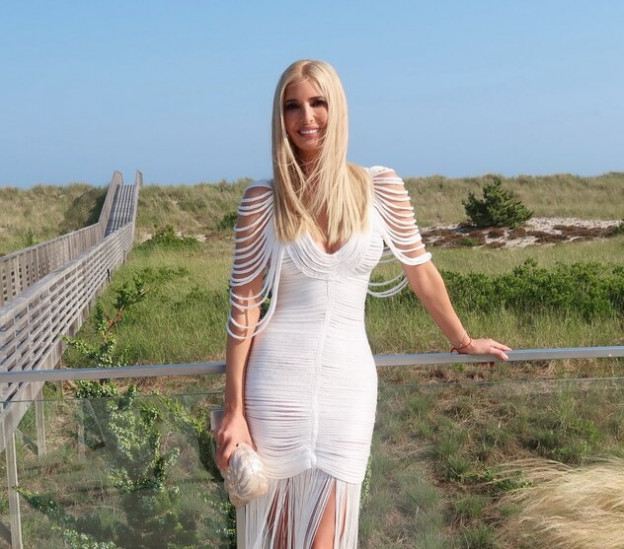 מעניין כמה חרוזים יש לה בשמלה הזו (צילום: Ivanka Trump אינסטגרם)
