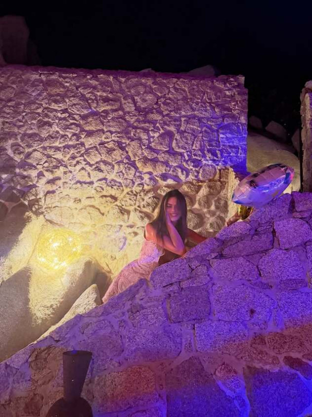 חייבים לשמוע את הסיפור מאחורי התמונה הזו (צילום: sacha.isra אינסטגרם)