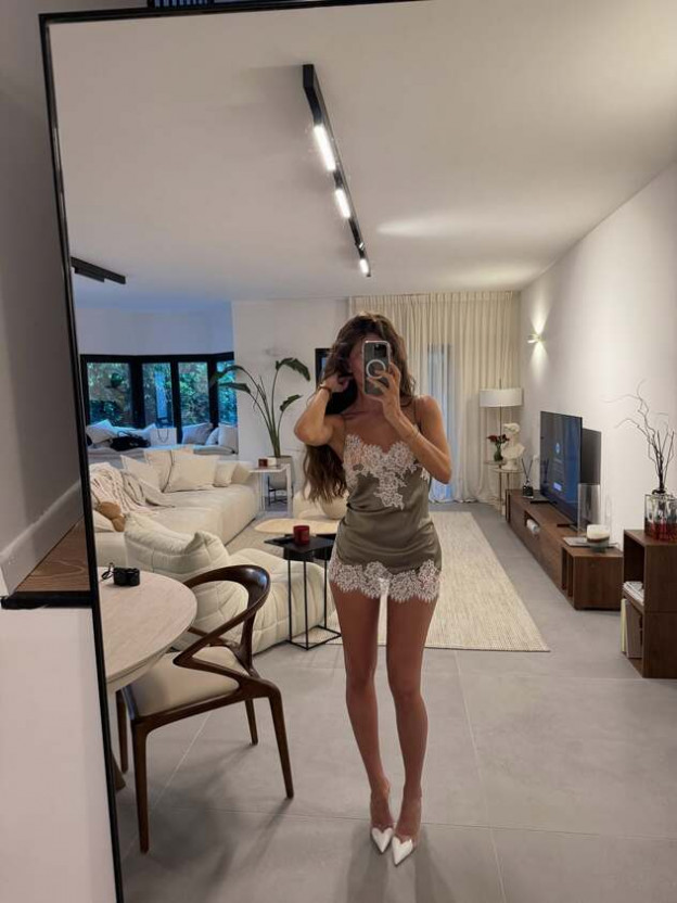 אין ספק שזה לוק שצריך לדבר עליו (צילום: dianschwartz אינסטגרם)