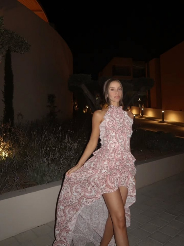 עוד ערב בחופשה בשמלה (צילום: Neta Alchimister אינסטגרם)