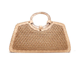 סלינו על כתפינו: חמישה תיקי קש קיציים