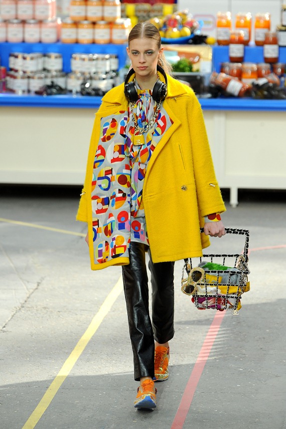 לא, זה לא צולם במגה בול אלא בשבוע האופנה פריז (צילום: גטי אימג'ס)