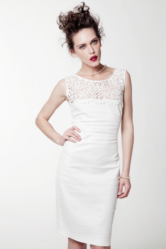 שמלה לבנה קרן אבידר דבוטין