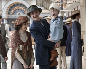 טקס גלובוס הזהב: איך להתלבש בהשראת הסדרות הטובות ביותר?