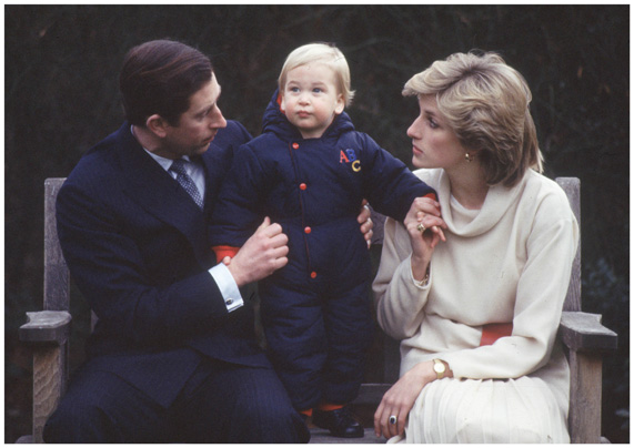הנסיכה דיאנה  והנסיך צ'רלס עם ויליאם | צילום: גטי אימג'ס