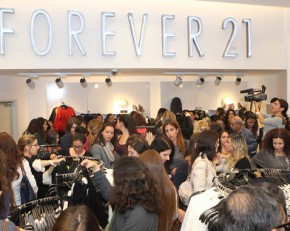צעיר לנצח: הסניף הראשון של "Forever 21" נפתח בישראל