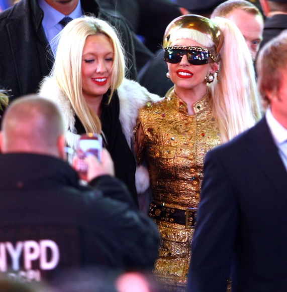 ליידי גאגא בחגיגות השנה החדשה בניו יורק | צילום: גטי אימג'ס